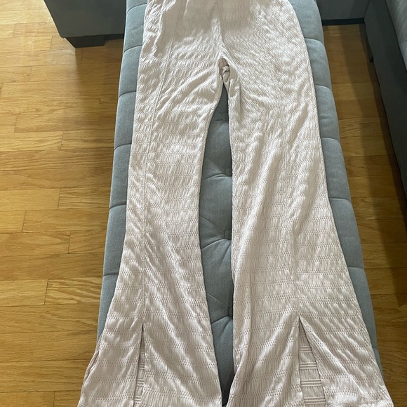 Sincerely Jules Textured Flare Leg Front Notched Pants - Picture 5 of 10